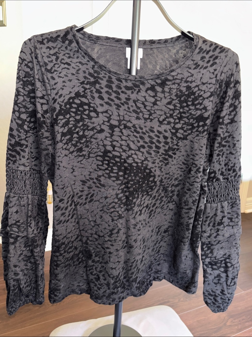 Chico's Black Gray Animal-Print Long Sleeve Top